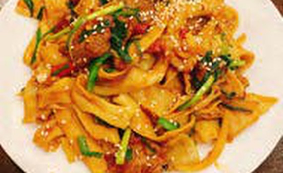 Dry Fried Wide Noodles