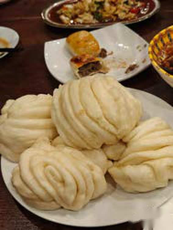 Steamed Twisted Buns